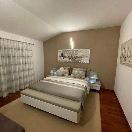 Apartments Ozrenka Tučepi エクステリア 写真