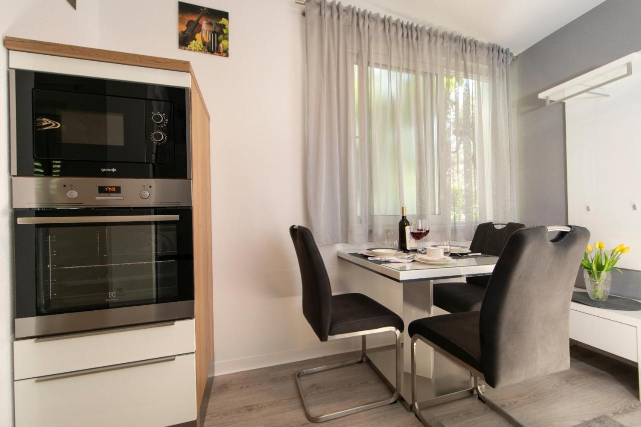 Apartments Ozrenka Tučepi エクステリア 写真